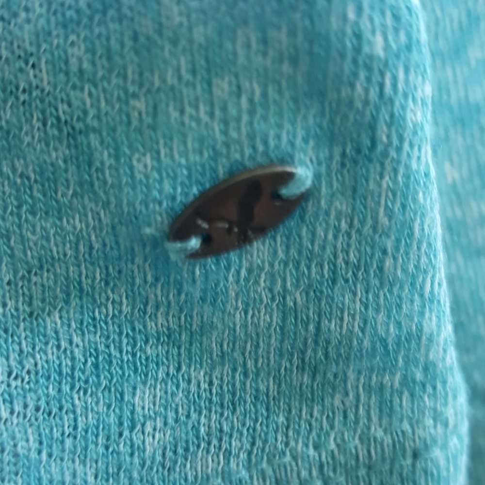 AEO Tank - Picture 3 of 4